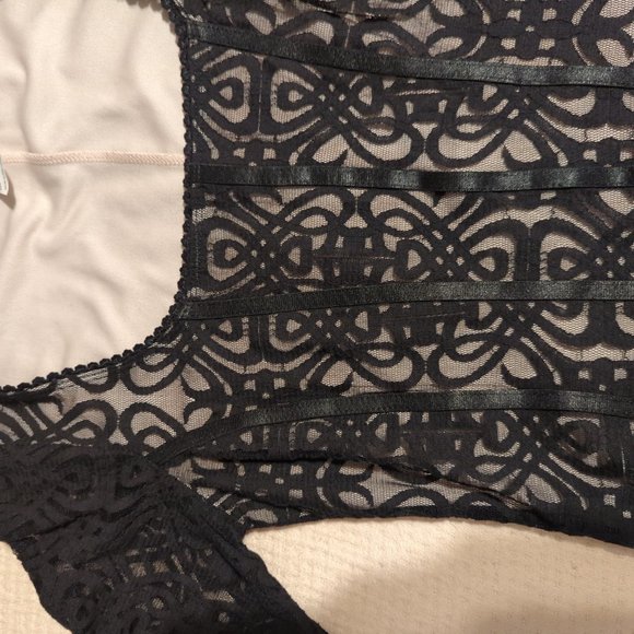 SEXXY lace corset style top - Picture 5 of 7